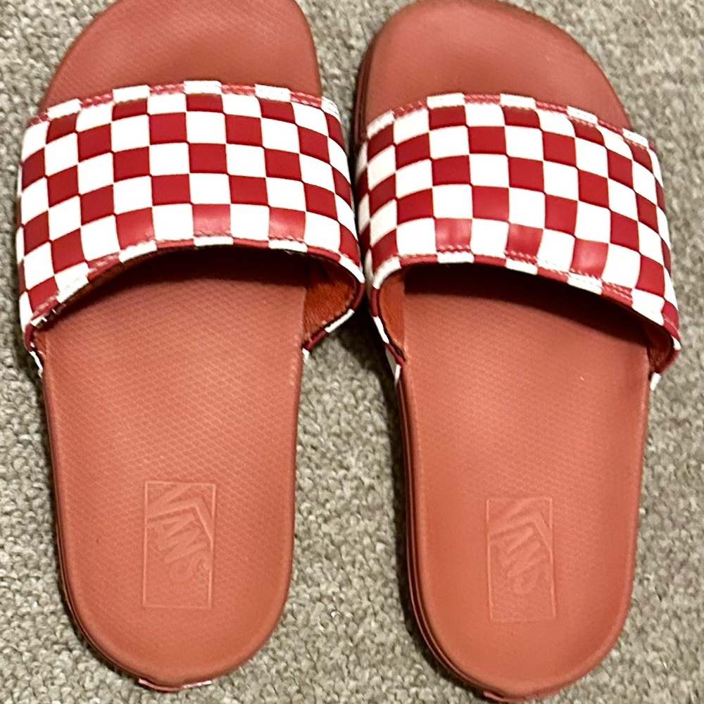 Vans Dark Pink and  White Checkered Sandals Size 6 NWOT